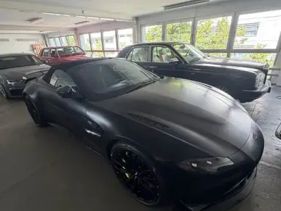 Gebraucht Aston Martin V8 Vantage 534 PS (392 kW) 2022 Schwarz Cabrio
