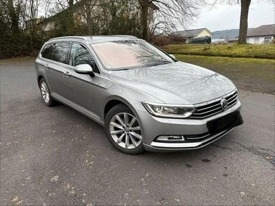 Gebraucht VW Passat Highline 180 PS (132 kW) 2017 Grau Kombi