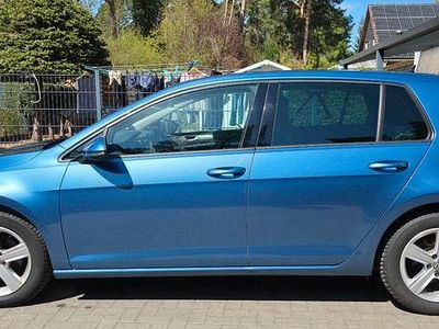 Gebraucht VW Golf VII Comfortline 105 PS (77 kW) 2013 Blau Limousine
