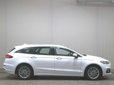 Weiß Gebraucht 2022 Ford Mondeo Titanium Limousine | 16.680 € (Guter Preis)