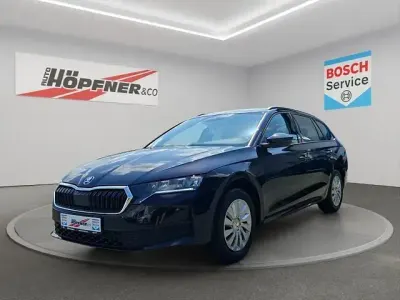 Neu Skoda Octavia Essence 150 PS (110 kW) 2025 Schwarz Kombi