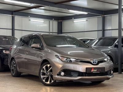 Toyota Auris Hybrid