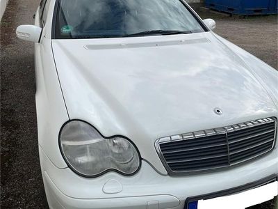 Gebraucht Mercedes C200 163 PS (119 kW) 2000 Weiß Limousine