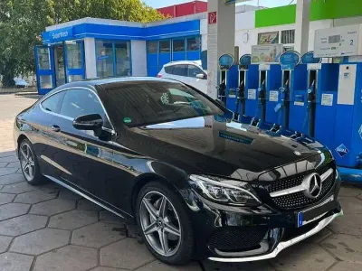 Gebraucht Mercedes C180 AMG line 156 PS (114 kW) 2016 Schwarz Coupé