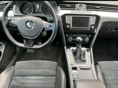 Gebraucht VW Passat Highline 150 PS (110 kW) 2015 Schwarz Kombi