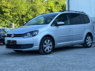 Gebraucht VW Touran Comfortline 140 PS (102 kW) 2011 Silber Van / Kleinbus