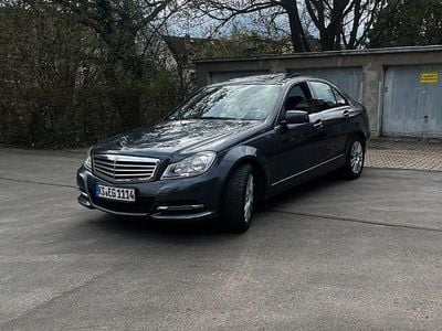 Gebraucht Mercedes C180 Elegance 156 PS (114 kW) 2013 Grau Limousine