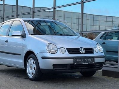 Gebraucht VW Polo Basis 54 PS (39 kW) 2004 Silber Limousine