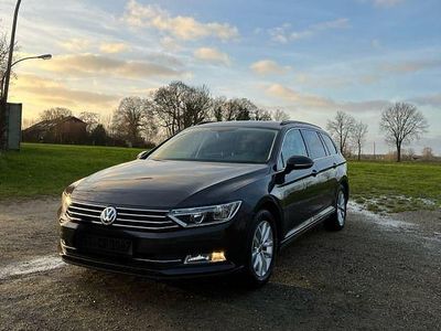 Grau Gebraucht 2017 VW Passat Highline Kombi | 14.499 € (Fairer Preis)