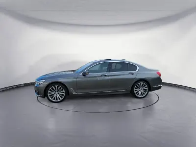 Gebraucht BMW 730 265 PS (194 kW) 2018 Grau Limousine