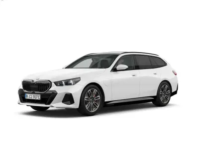 Gebraucht BMW 550e M Sport 489 PS (359 kW) 2026 Weiß Kombi