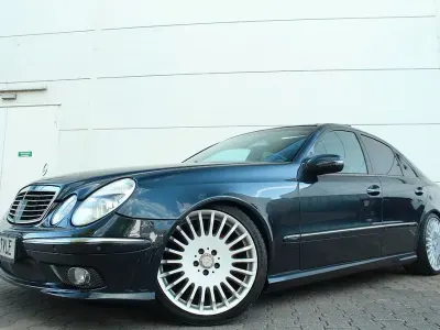 Gebraucht Mercedes E500 AMG 306 PS (225 kW) 2002 Schwarz Limousine