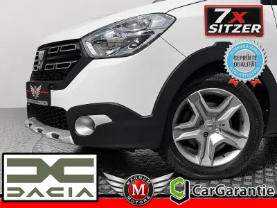 Gebraucht Dacia Lodgy Stepway 116 PS (85 kW) 2022 Gletscherweiss Van / Kleinbus