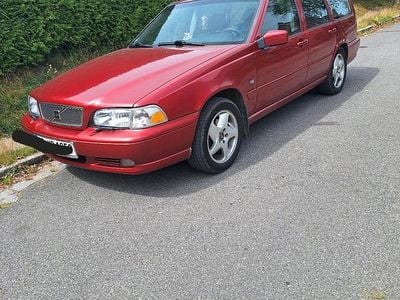 Rot Gebraucht 1997 Volvo V70 Kombi | 4.499 €