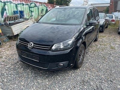 Second-hand VW Touran Style 105 CP (77 kW) 2012 Negru Monovolum