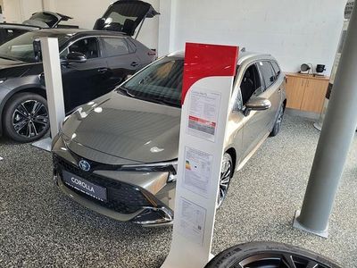 Neu Toyota Corolla Team 140 PS (102 kW) 2025 Kombi