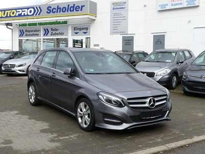 Gebraucht Mercedes B180 Style 122 PS (89 kW) 2018 Grau Van / Kleinbus
