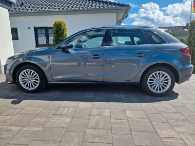 Gebraucht Audi A3 Ambiente 150 PS (110 kW) 2014 Grau Limousine