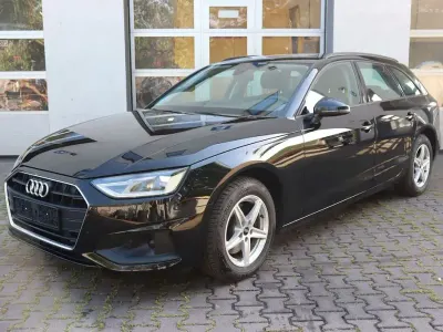 Gebraucht Audi A4 Basis 163 PS (119 kW) 2022 Schwarz Kombi