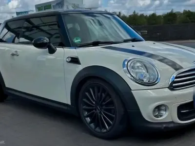 Gebraucht Mini Cooper Coupé 122 PS (89 kW) 2011 Weiß Coupé