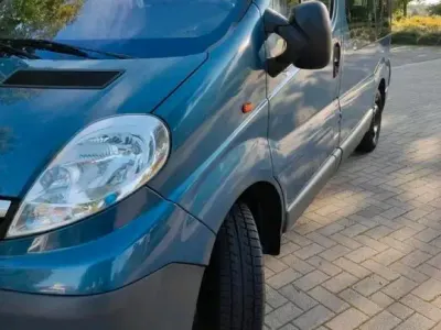 Gebraucht Opel Vivaro 114 PS (83 kW) 2009 Blau Van / Kleinbus