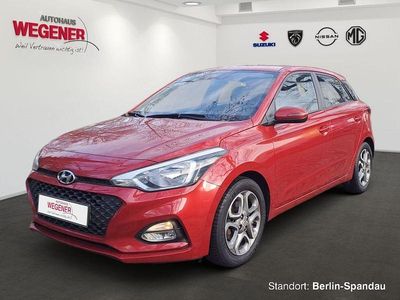 Gebraucht Hyundai i20 Trend 101 PS (74 kW) 2018 Red passion / mic Limousine
