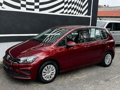 Usata VW Golf Sportsvan S 86 CV (63 kW) 2018 Rosso Monovolume