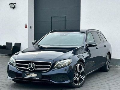 Usata Mercedes E220 Avantgarde 194 CV (142 kW) 2017 Blu Berlina