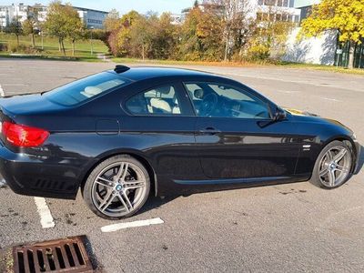 gebraucht BMW 335 i xDrive Schaltgr., M-Paket, Navi, Leder, SH