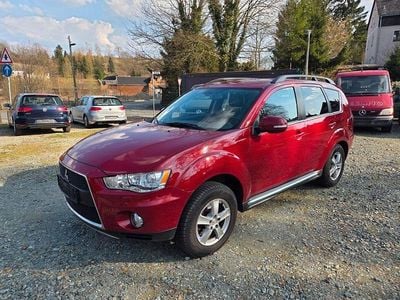Gebraucht Mitsubishi Outlander Invite 156 PS (114 kW) 2012 Rot SUV