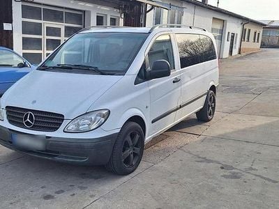 Usata Mercedes Viano 109 CV (80 kW) 2006 Bianco Monovolume