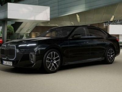 Neu BMW 740 M Sport 286 PS (210 kW) 2026 Saphirschwarz metallic Limousine