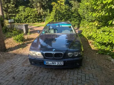 Gebraucht BMW 520 184 PS (135 kW) 2022 Blau Limousine