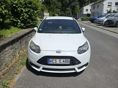 Gebraucht Ford Focus ST 250 PS (183 kW) 2014 Limousine