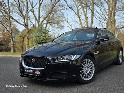 Gebraucht Jaguar XE 163 PS (119 kW) 2015 Schwarz Limousine