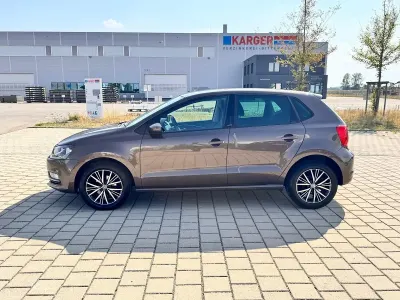Gebraucht VW Polo Allstar 90 PS (66 kW) 2016 Braun Kleinwagen