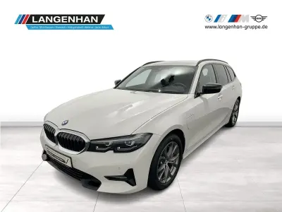 Usata BMW 330e Sport Line 292 CV (214 kW) 2021 Bianco Station wagon