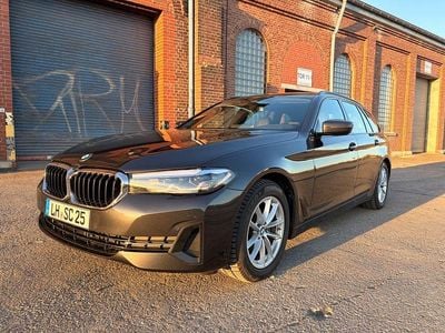 Gebraucht BMW 520 Shadowline 190 PS (139 kW) 2021 Grau Kombi
