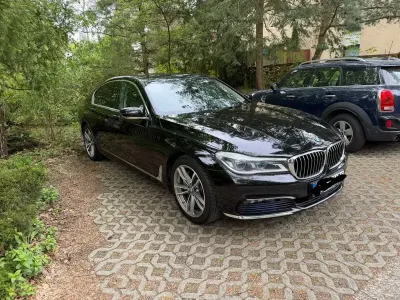 Gebraucht BMW 730L Sport Line 265 PS (194 kW) 2016 Schwarz Limousine