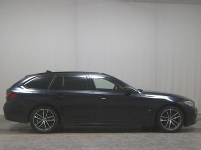 Gebraucht BMW 520 M Sport 190 PS (139 kW) 2022 Blau Kombi