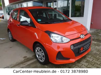 Gebraucht Hyundai i10 Classic 67 PS (49 kW) 2019 Rot Kleinwagen