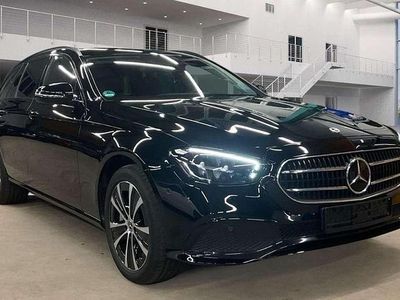 Schwarz/baltic black Gebraucht 2022 Mercedes E300 Night Kombi | 26.980 € (Guter Preis)