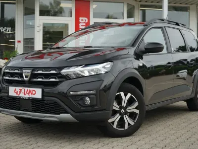 Gebraucht Dacia Jogger Comfort 110 PS (80 kW) 2022 Schwarz Van / Kleinbus