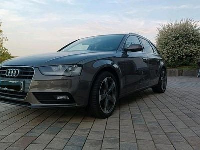 Gebraucht Audi A4 190 PS (139 kW) 2015 Grau Kombi