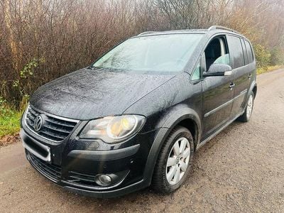 VW Touran Cross