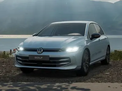 Neu VW Golf VIII 116 PS (85 kW) 2026 Crystal ice blue (blau) Limousine