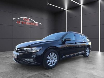 Deep black perleffekt Gebraucht 2022 VW Passat Kombi | 17.499 € (Guter Preis)
