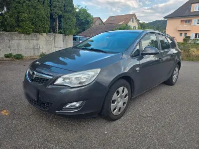 Gebraucht Opel Astra Sport 120 PS (88 kW) 2012 Grau Kombi