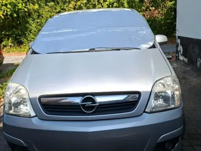 Gebraucht Opel Meriva 105 PS (77 kW) 2010 Silber Van / Kleinbus