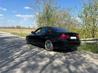 Brugt BMW 318 Performance 143 HK (105 kW) 2009 Sort Sedan